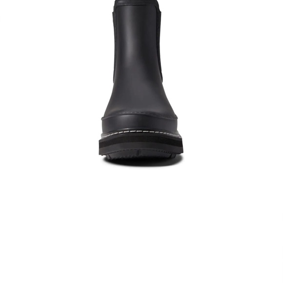 Hunter Chelsea Rain Boots - Picture 2 of 11